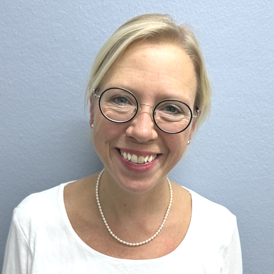 Dr. Eva Müller